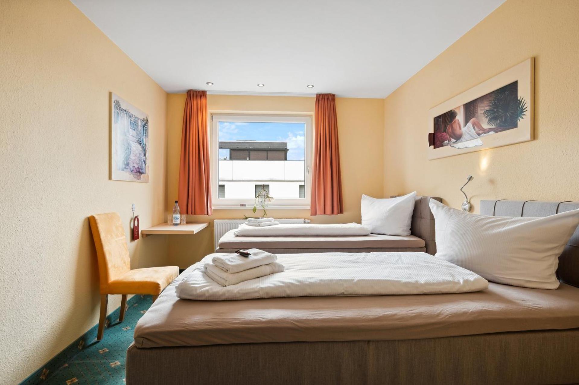 7O'Clock - Hotel Hannover Laatzen Екстериор снимка